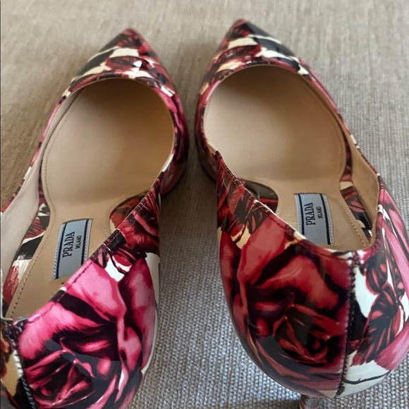 Prada Pink Floral Print Patent Leather Pointed-Toe Pumps Heels Size 37.5 /7.5 US - Picture 12 of 15